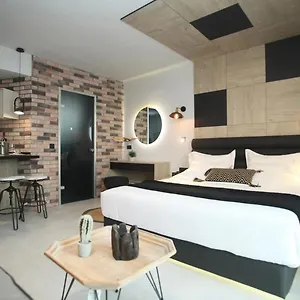 Ξενοδοχείο Athinais Luxury Χανιώτη